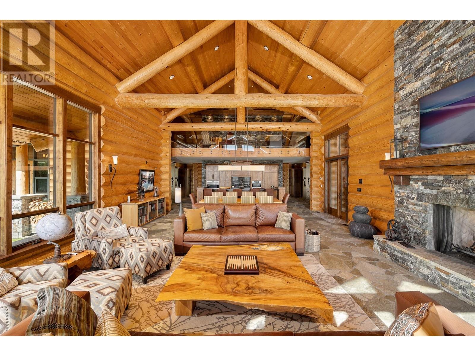  585 Beaver Creek Road, Beaverdell