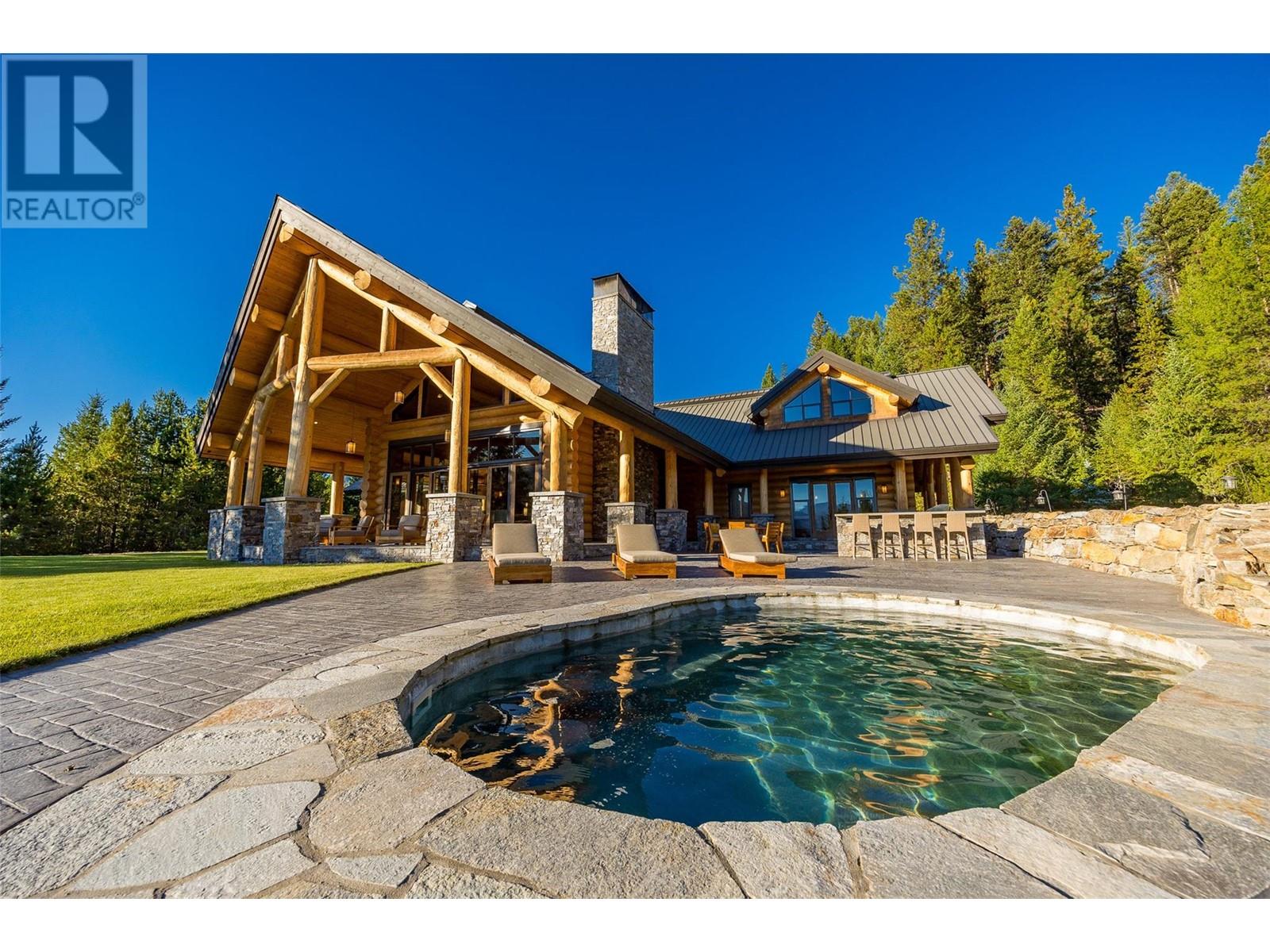  585 Beaver Creek Road, Beaverdell