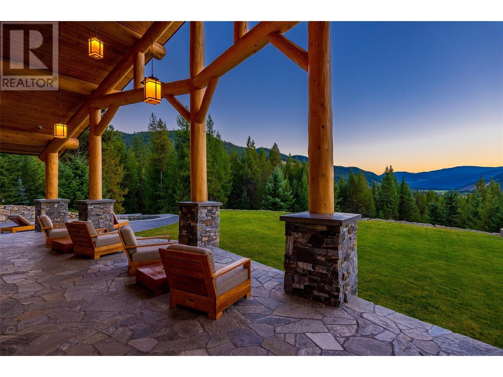  585 Beaver Creek Road, Beaverdell