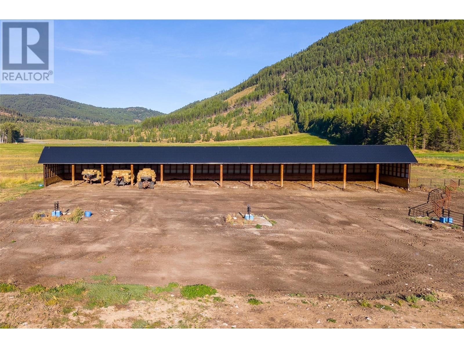  585 Beaver Creek Road, Beaverdell