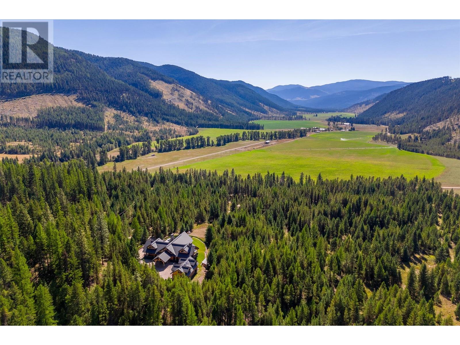  585 Beaver Creek Road, Beaverdell