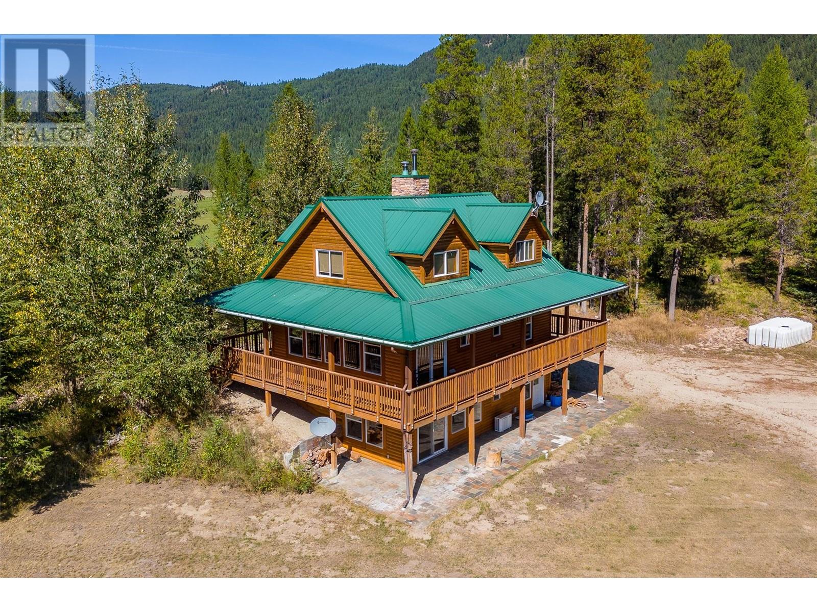  585 Beaver Creek Road, Beaverdell