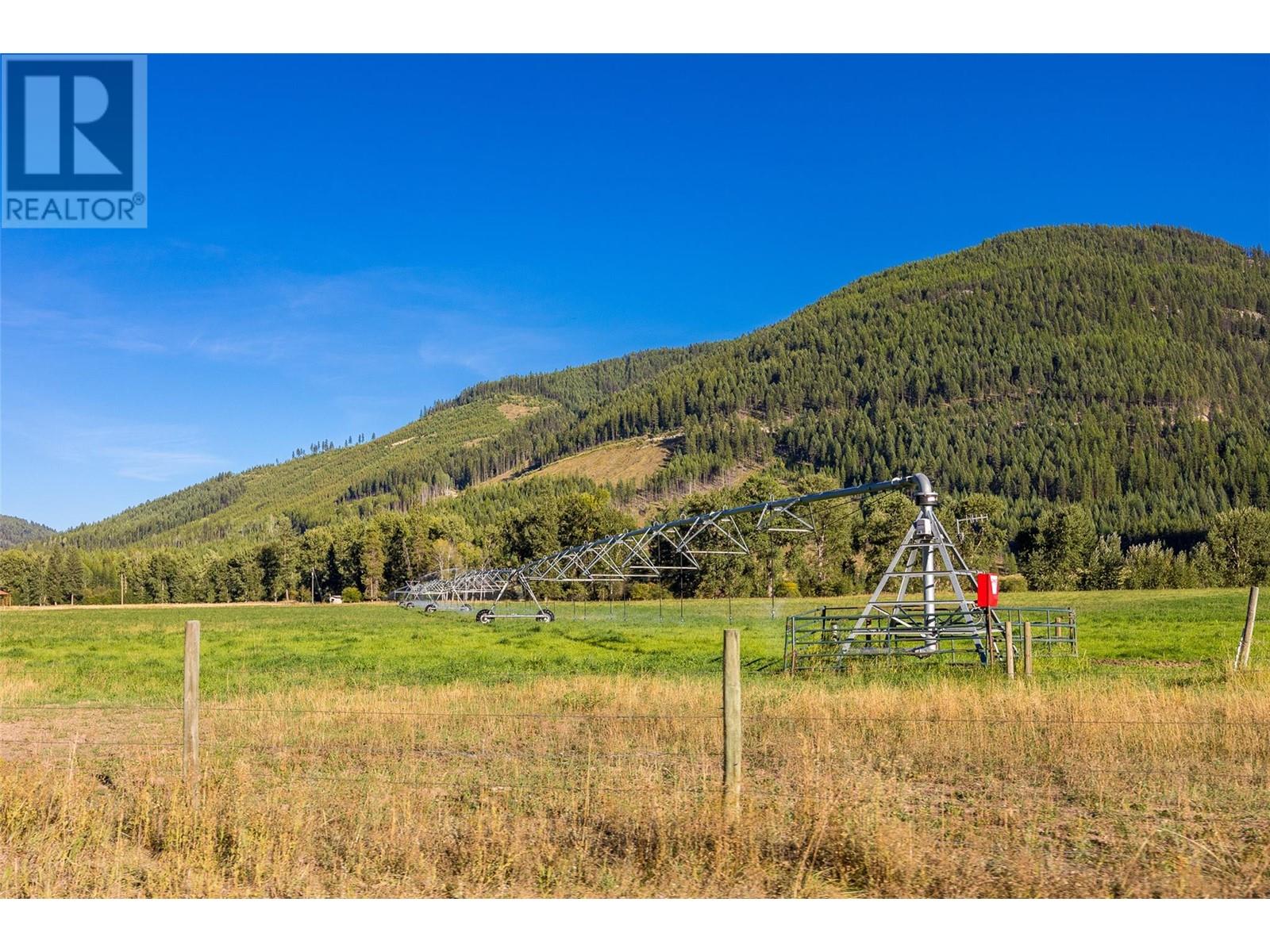  585 Beaver Creek Road, Beaverdell