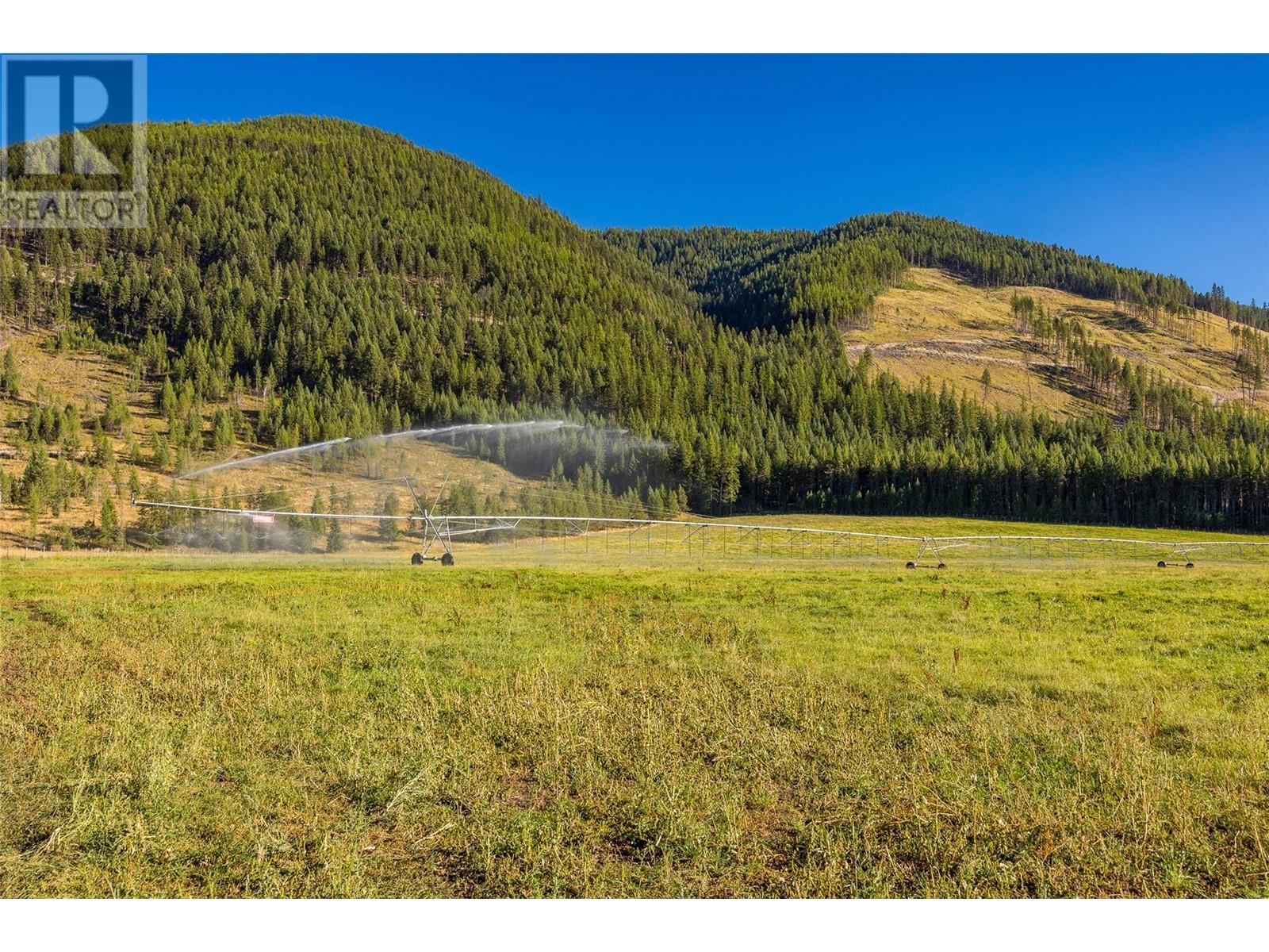  585 Beaver Creek Road, Beaverdell