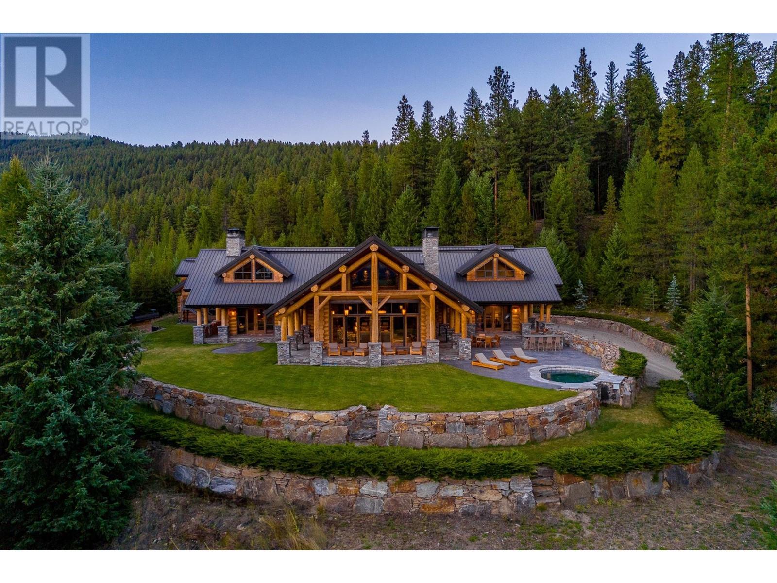  585 Beaver Creek Road, Beaverdell