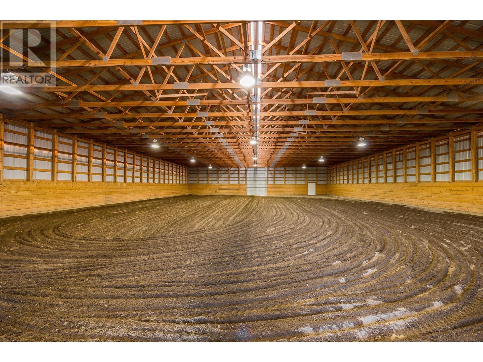  585 Beaver Creek Road, Beaverdell