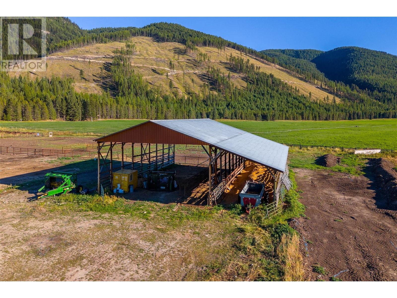  585 Beaver Creek Road, Beaverdell