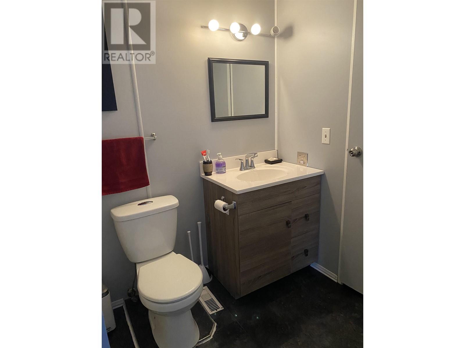 Photo 30 of 6686 N 97 Highway, Fort St John BC