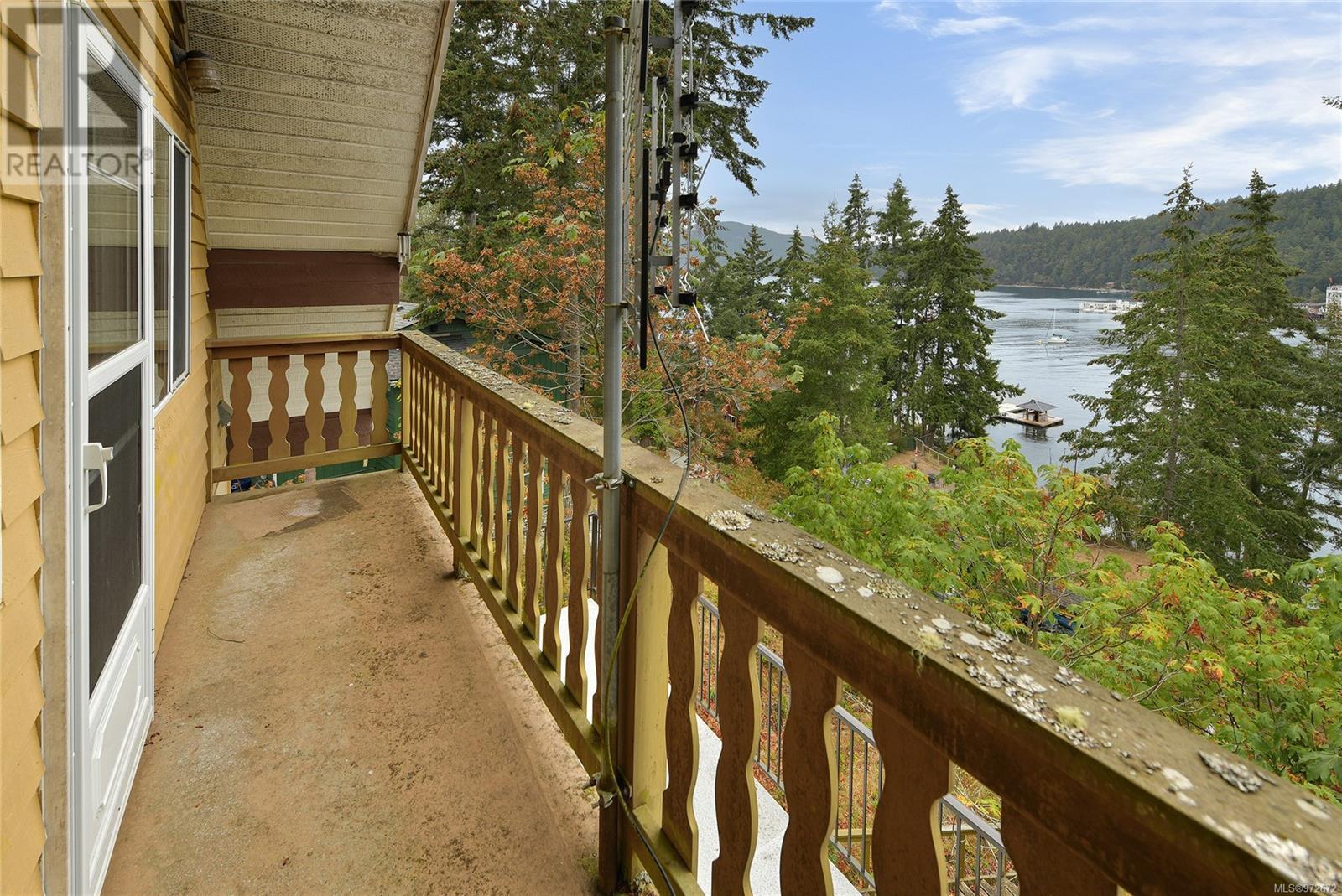  223 Mariners Way, Mayne Island