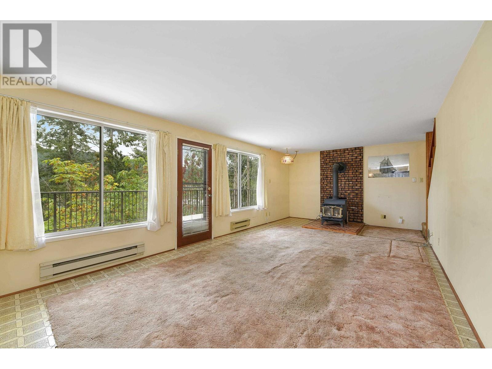 223 MARINERS WAY, Mayne Island