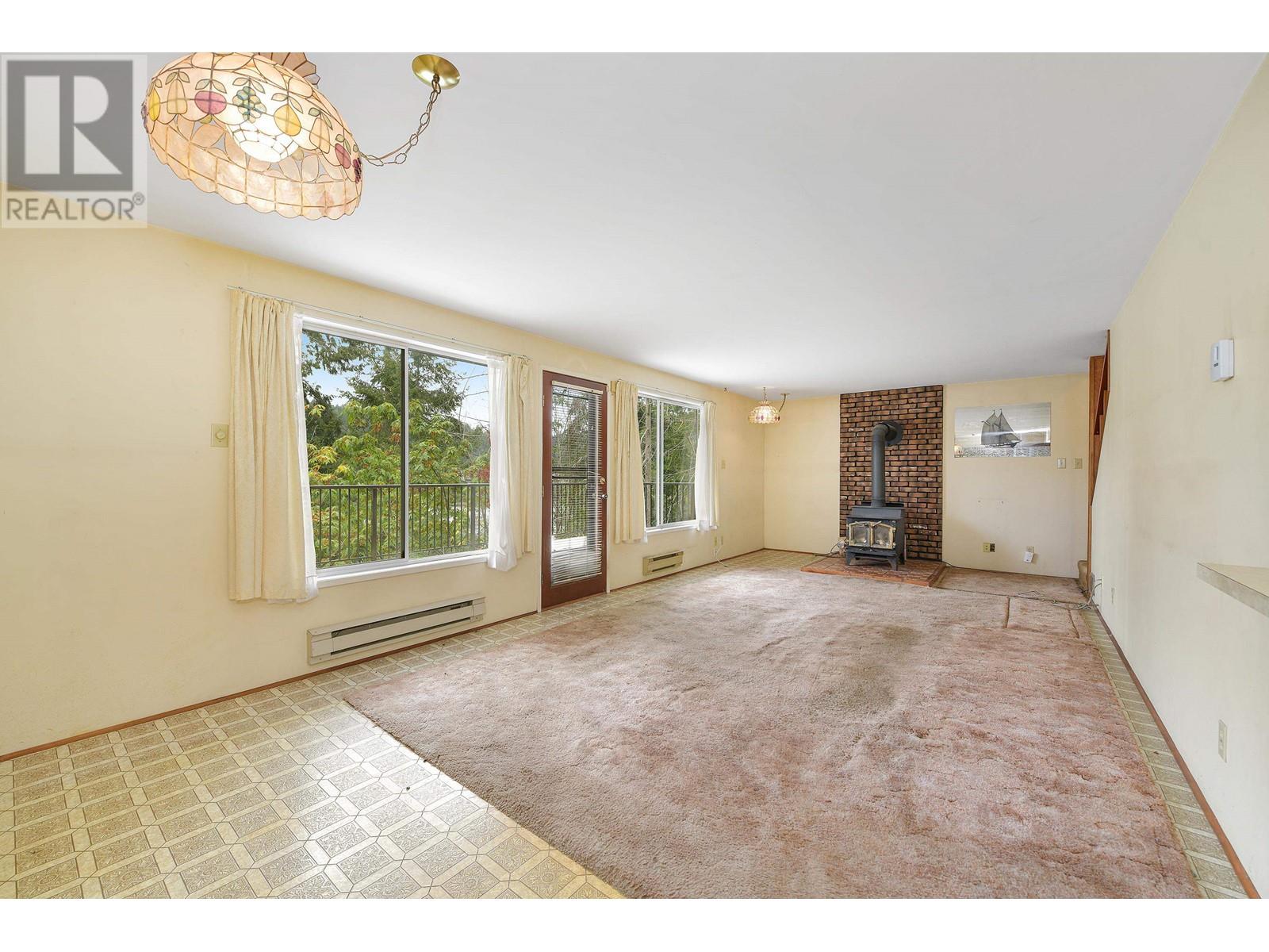 223 MARINERS WAY, Mayne Island