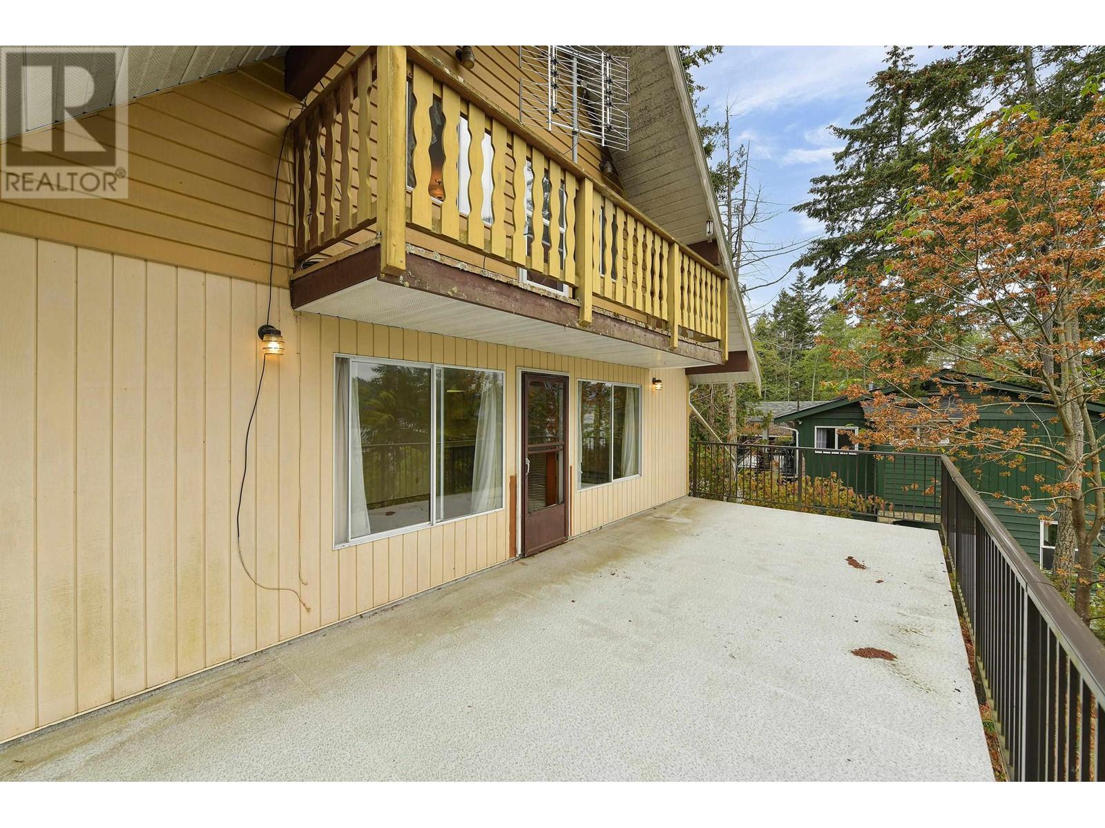 223 MARINERS WAY, Mayne Island