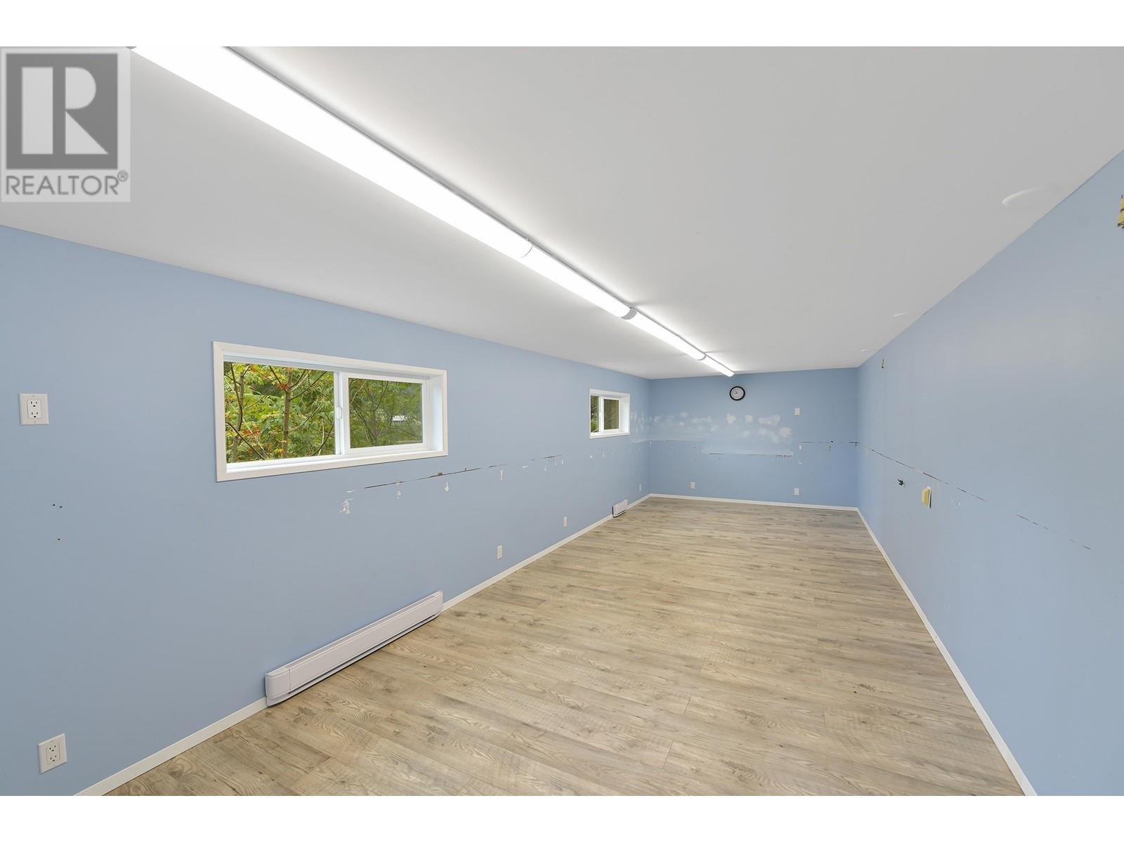 223 MARINERS WAY, Mayne Island