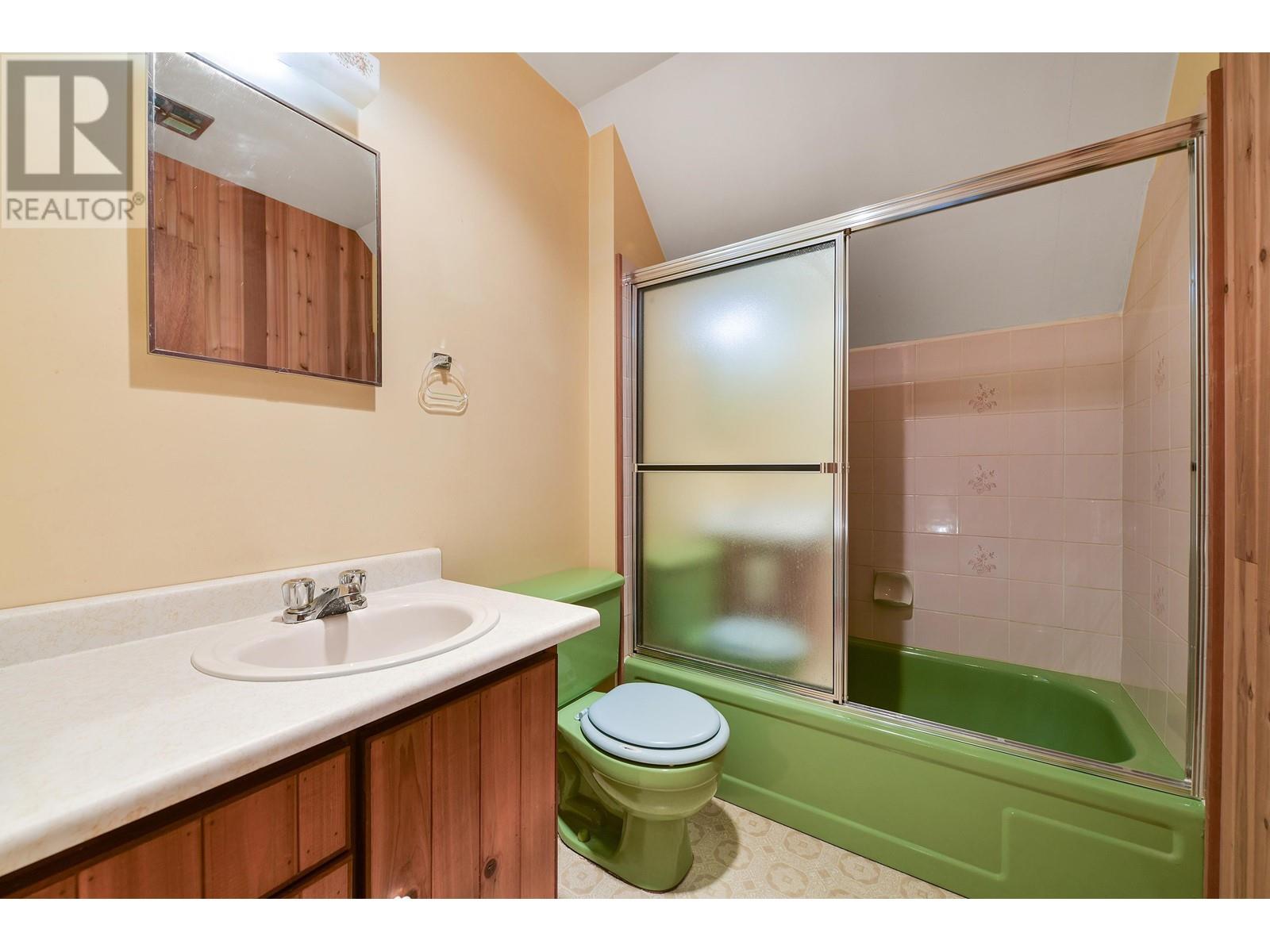 223 MARINERS WAY, Mayne Island