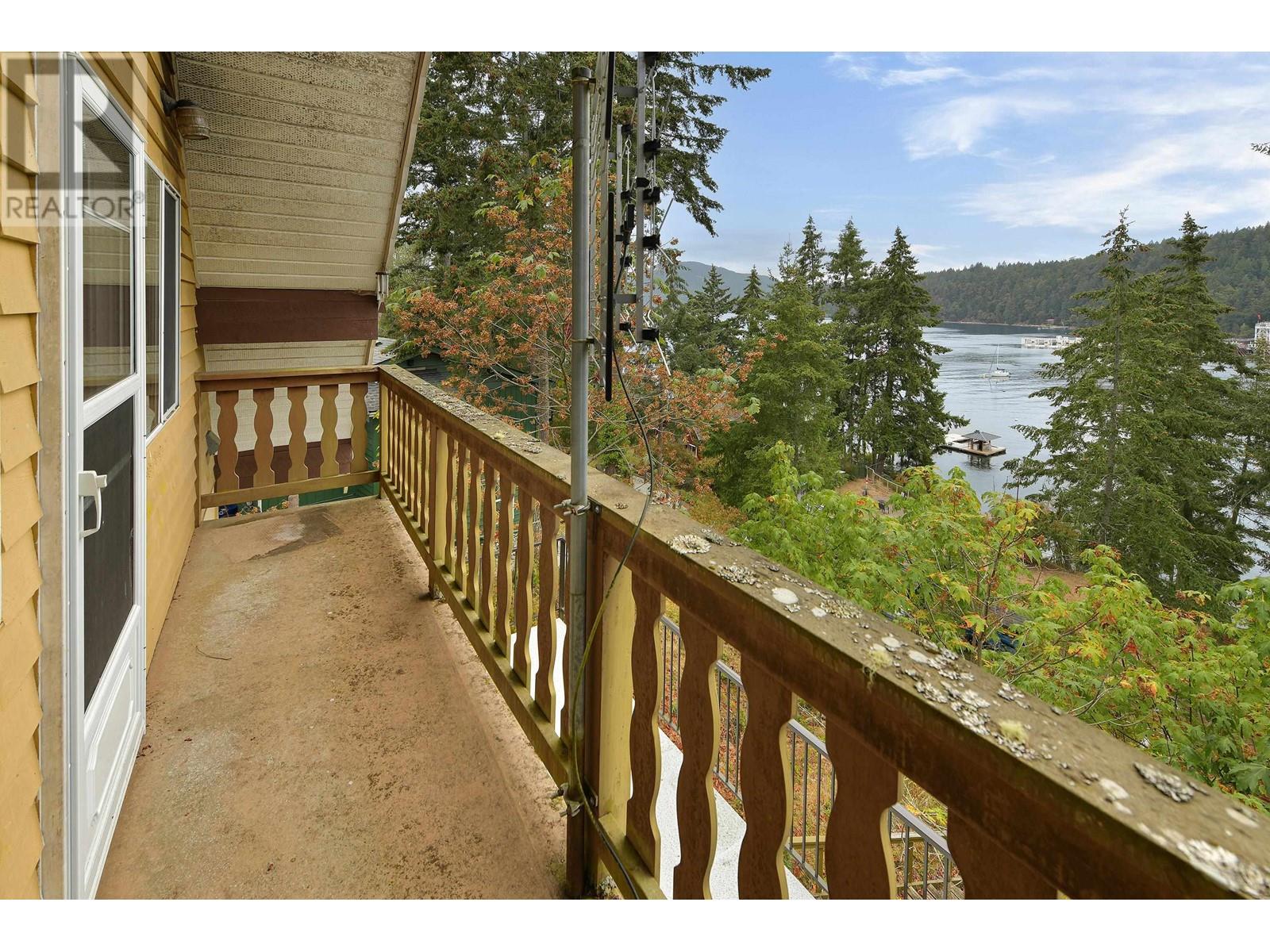 223 MARINERS WAY, Mayne Island