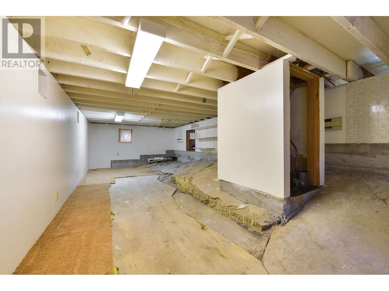 223 MARINERS WAY, Mayne Island