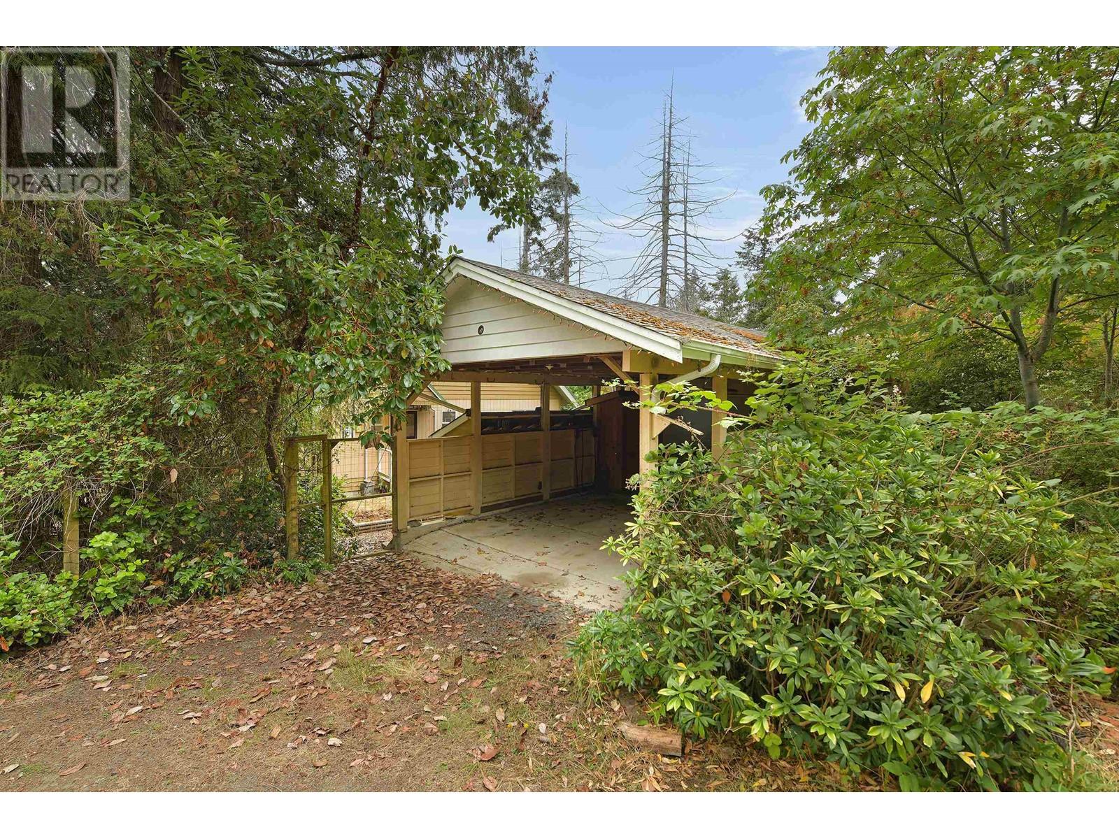223 MARINERS WAY, Mayne Island