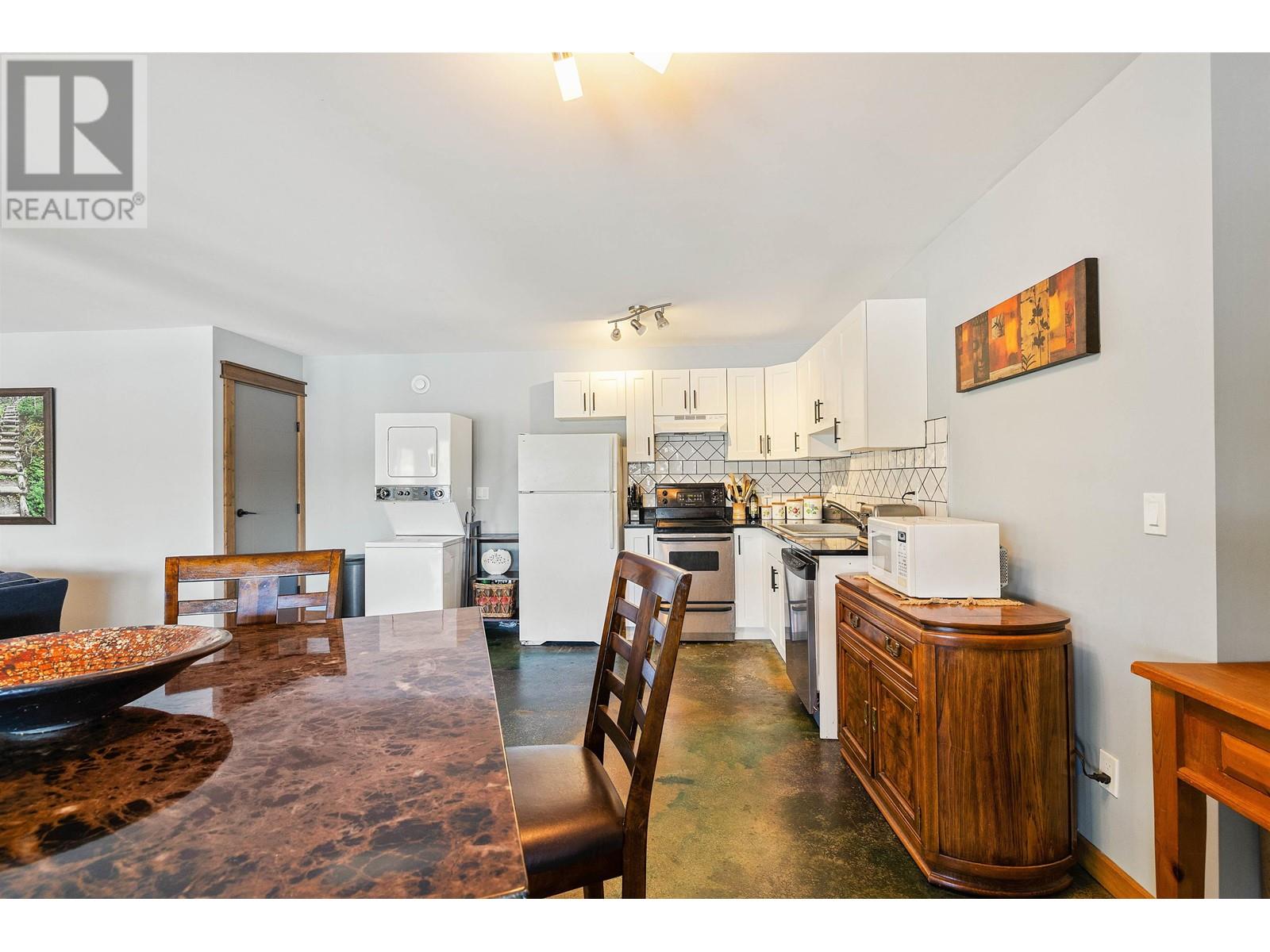 659 WILKS ROAD, Mayne Island