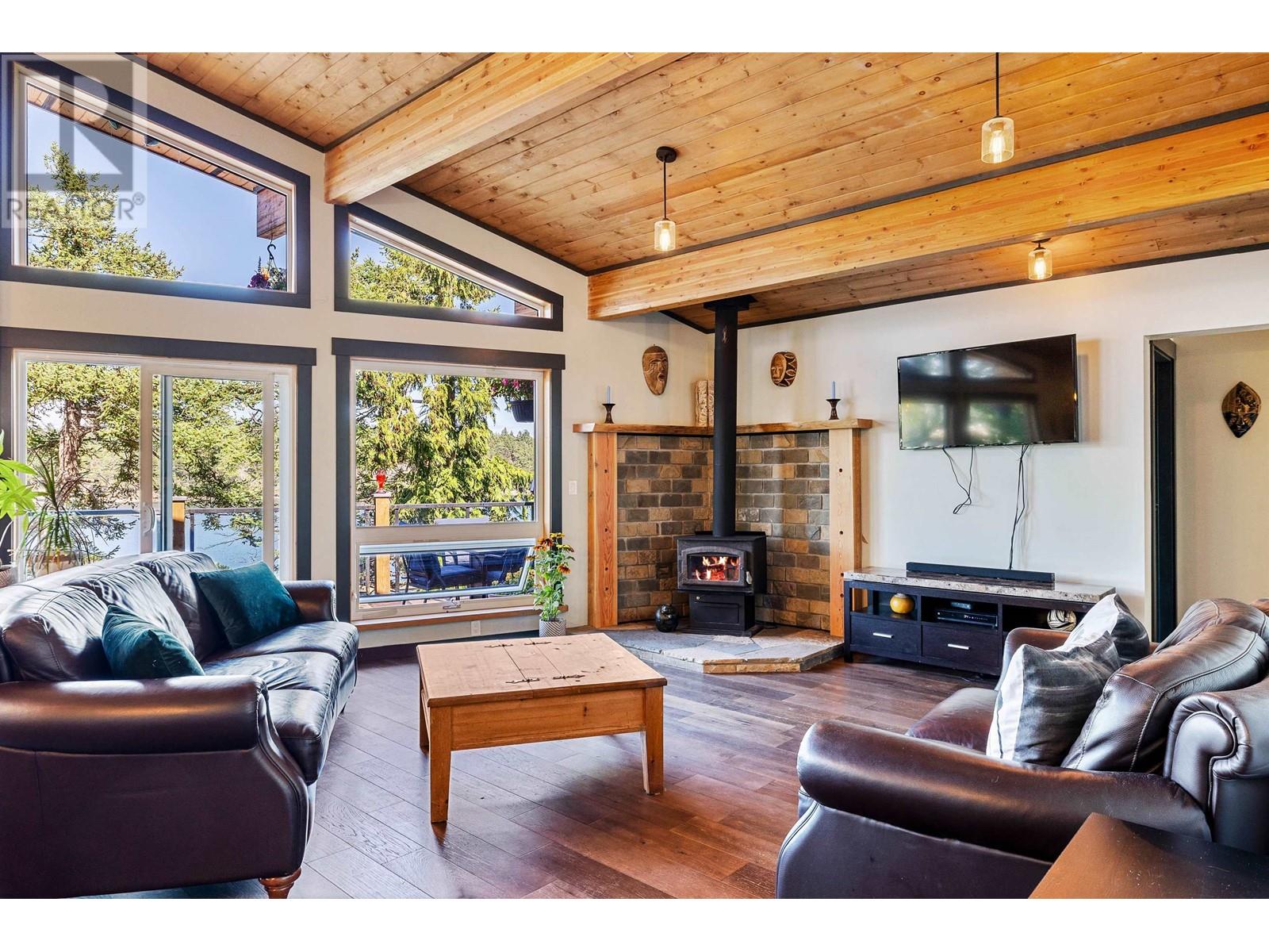659 WILKS ROAD, Mayne Island