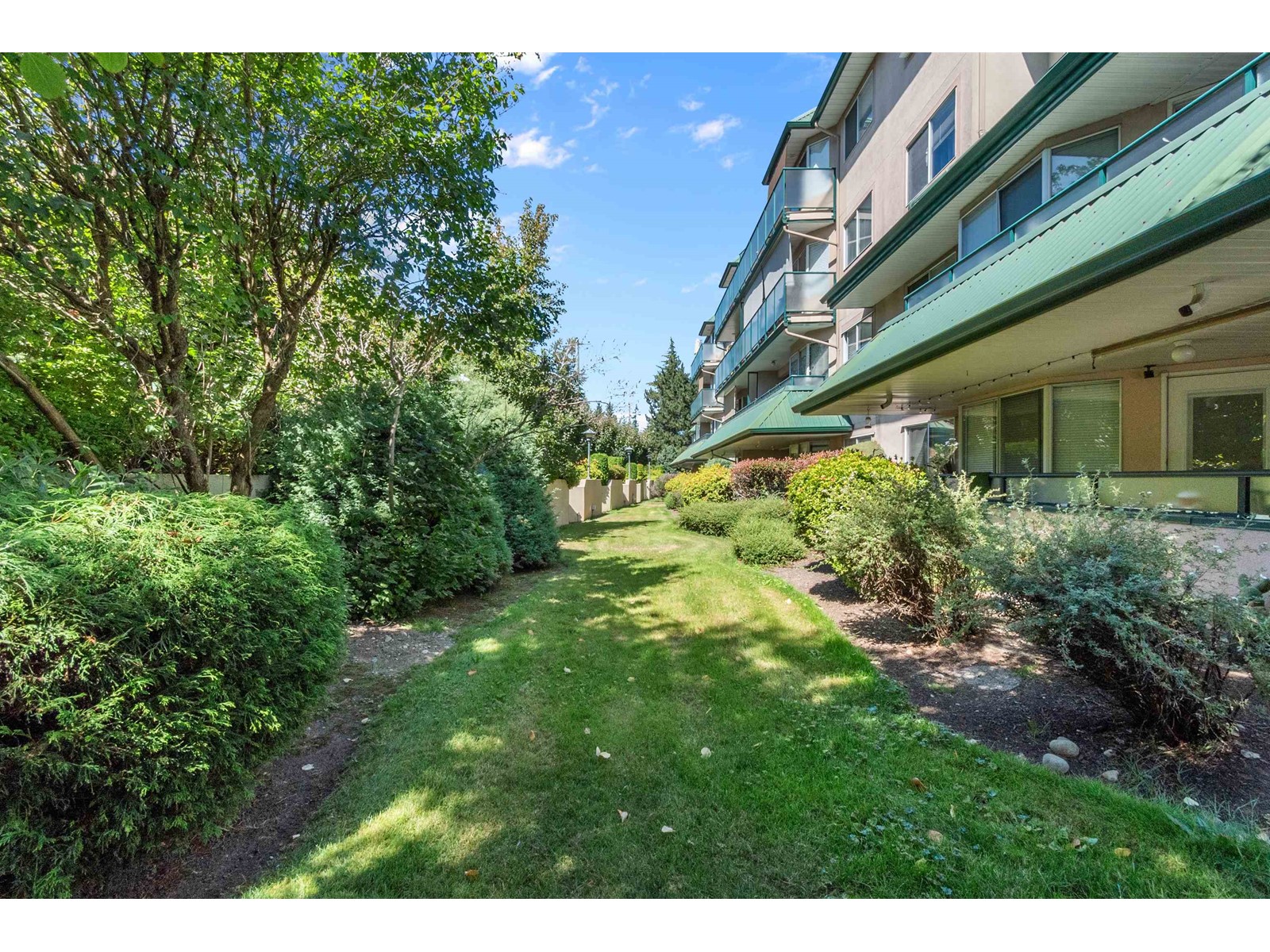 106 2964 TRETHEWEY STREET, Abbotsford real estate listing R2923749