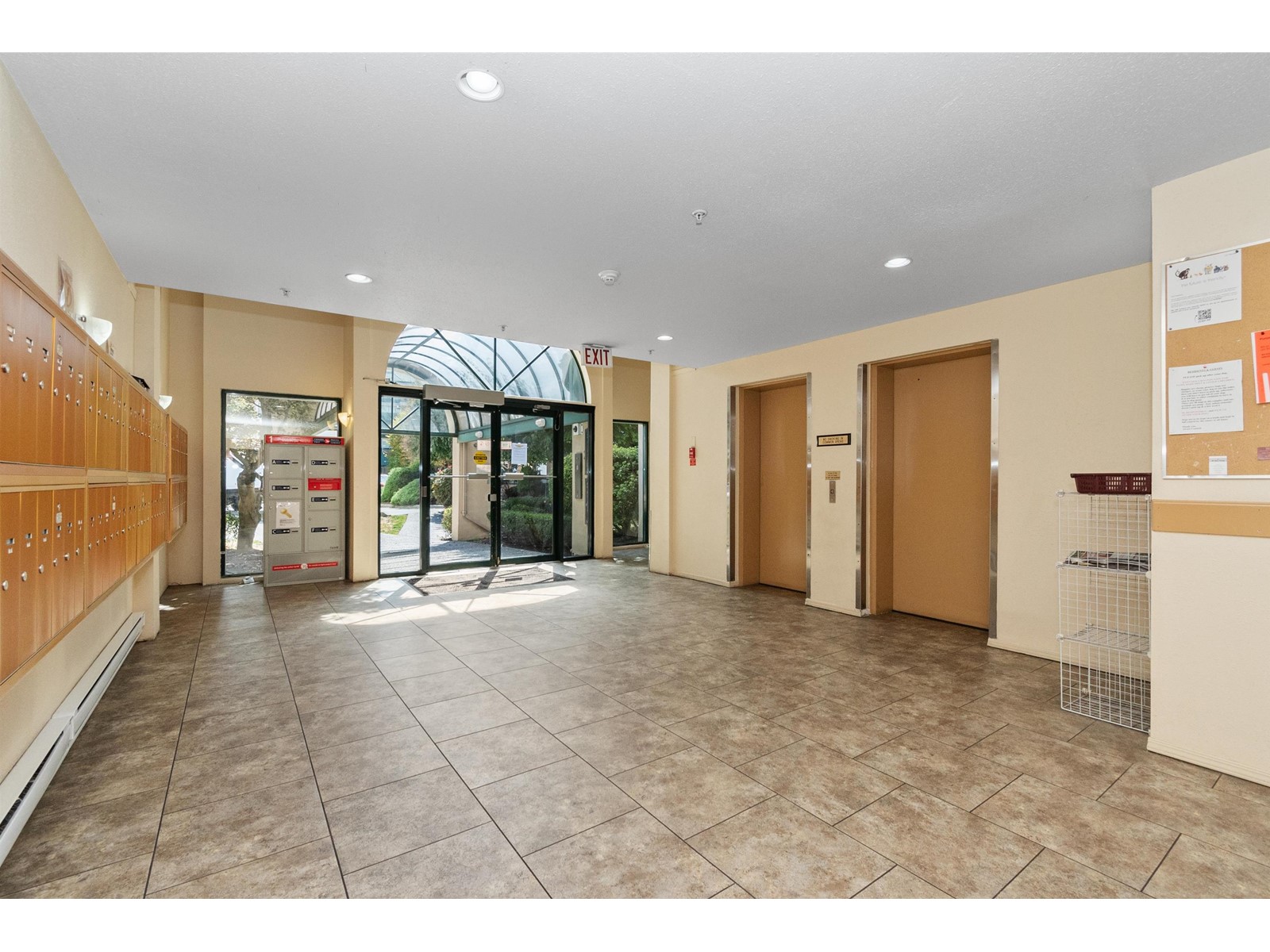 106 2964 TRETHEWEY STREET, Abbotsford real estate listing R2923749