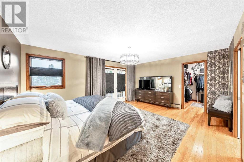 Single Family House for Sale in  Woodhaven Bay SW Woodbine Calgary 