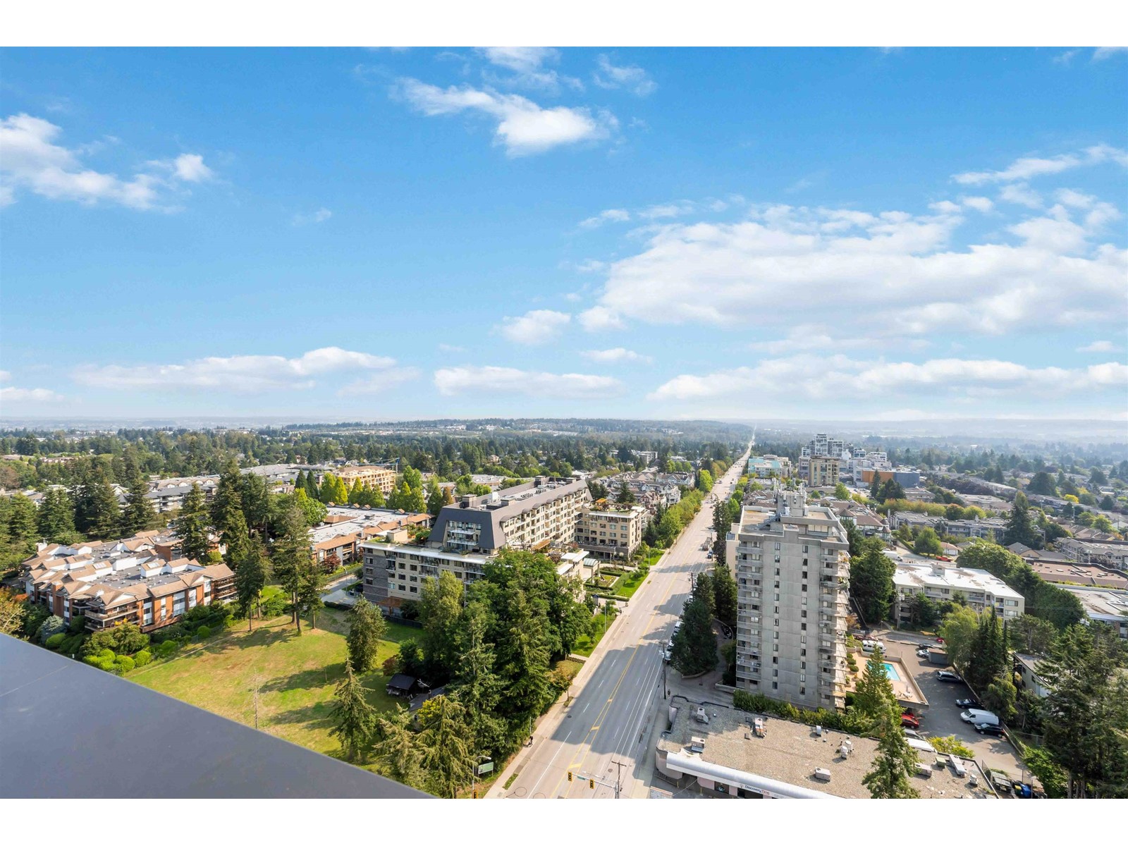 2002 1588 JOHNSTON ROAD, White Rock real estate listing R2918670
