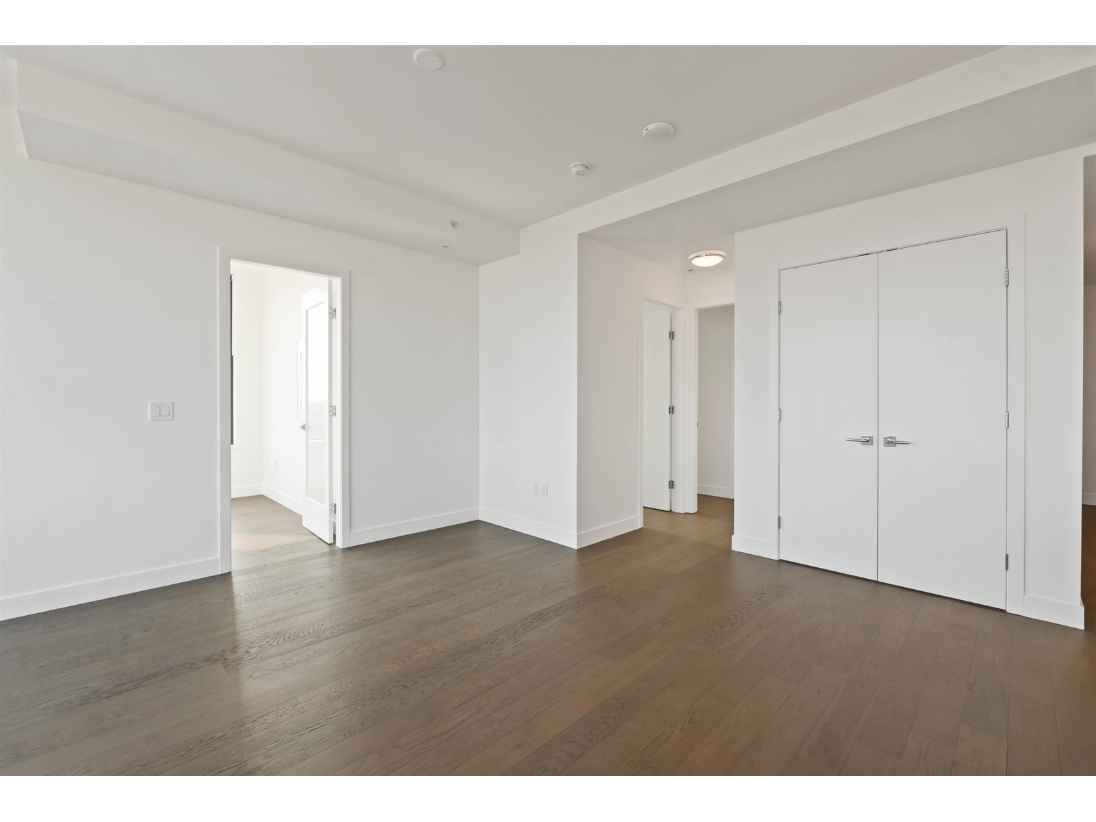2002 1588 JOHNSTON ROAD, White Rock real estate listing R2918670