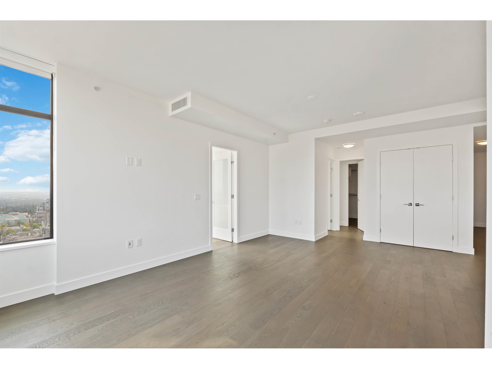 2002 1588 JOHNSTON ROAD, White Rock real estate listing R2918670