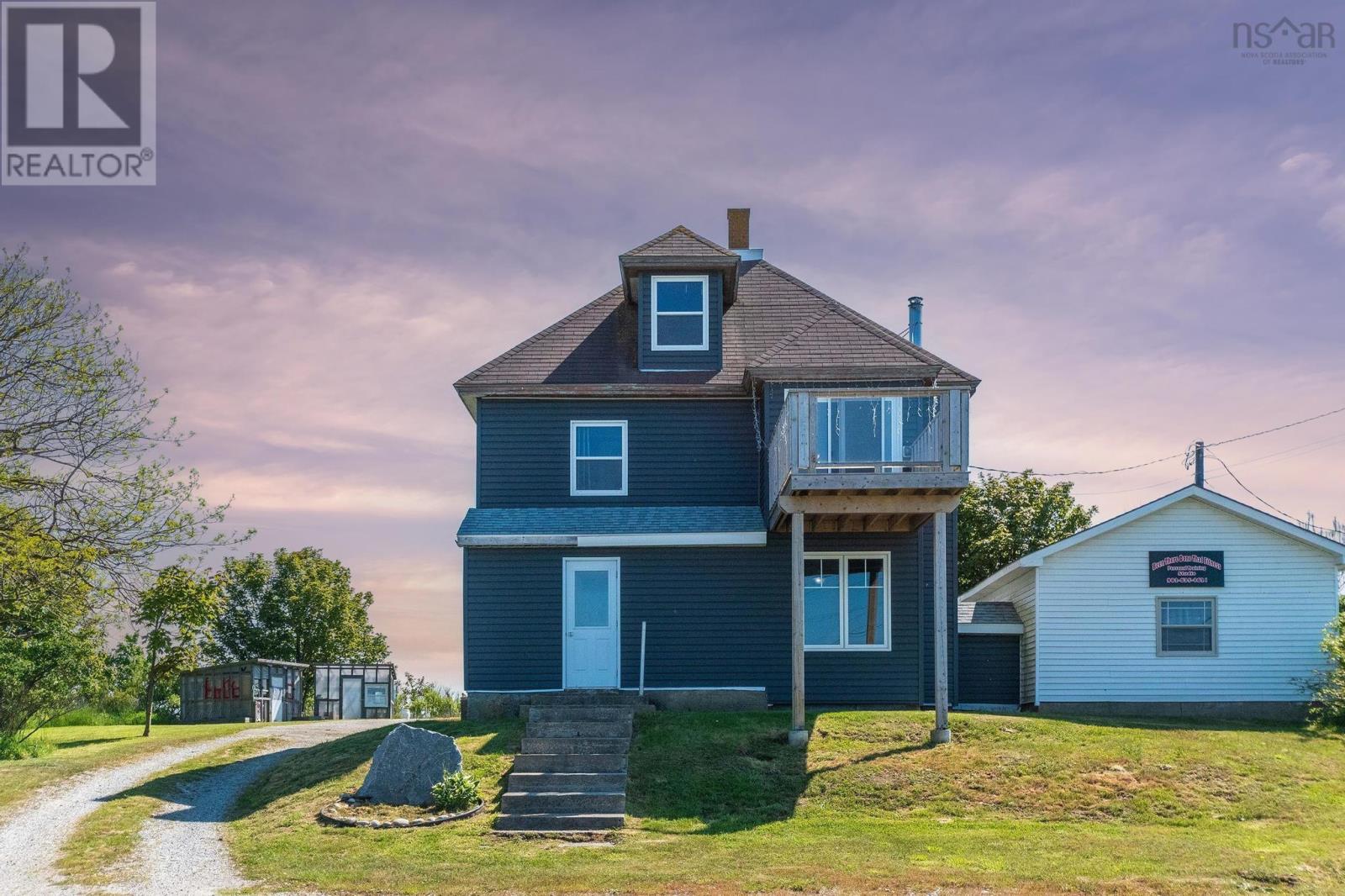 1 Atlantic Street, Clark's Harbour