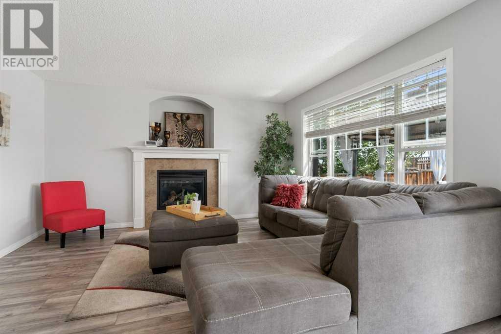 Single Family House for Sale in  Evansford Circle NW Evanston Calgary 