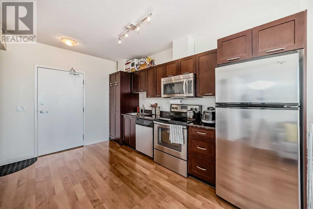 Single Family House High rise for Sale in   Brentwood Road NW Brentwood Calgary 