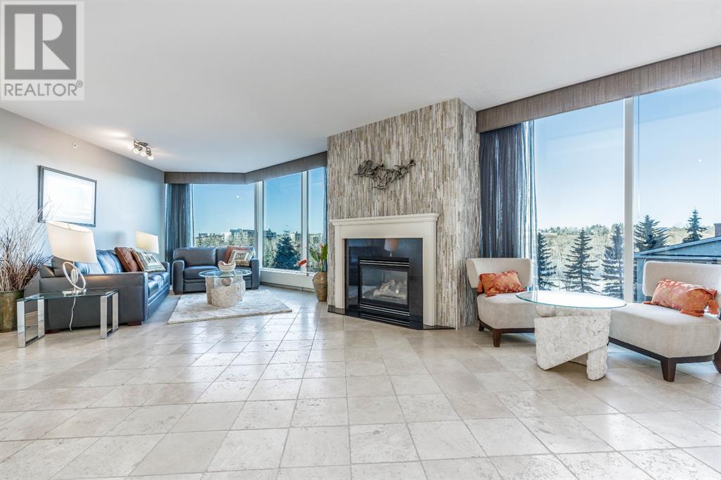 Single Family House High rise for Sale in    Avenue SW Eau Claire Calgary 