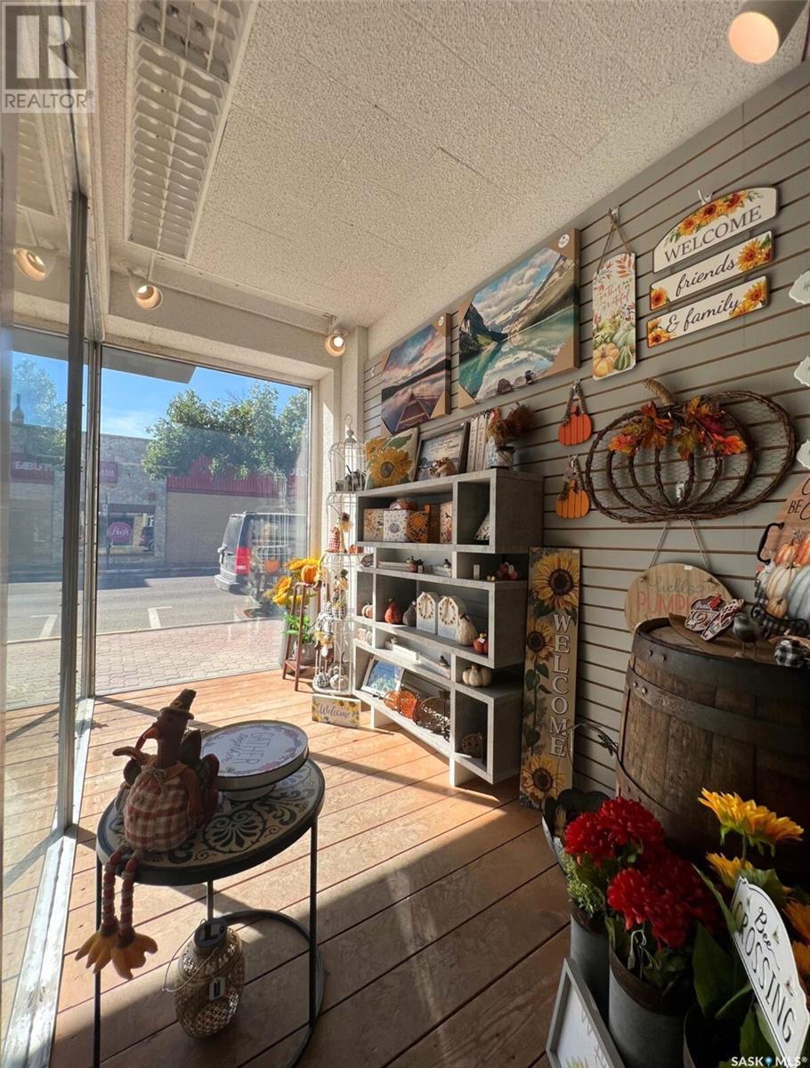Photo 3 of 147 Central Avenue N, Swift Current SK