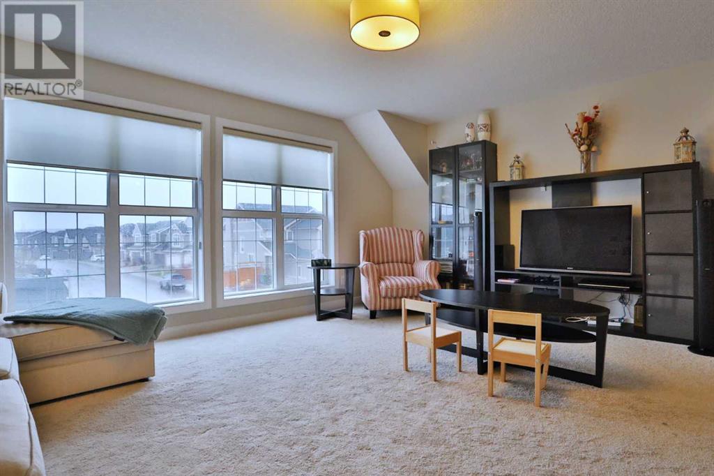 Single Family House for Sale in  Evansborough Way NW Evanston Calgary 