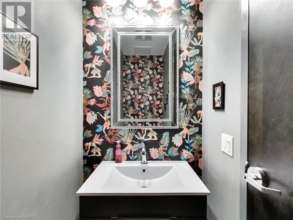 Photo 14 of 5045 Mainway Boulevard Unit 201, Burlington ON