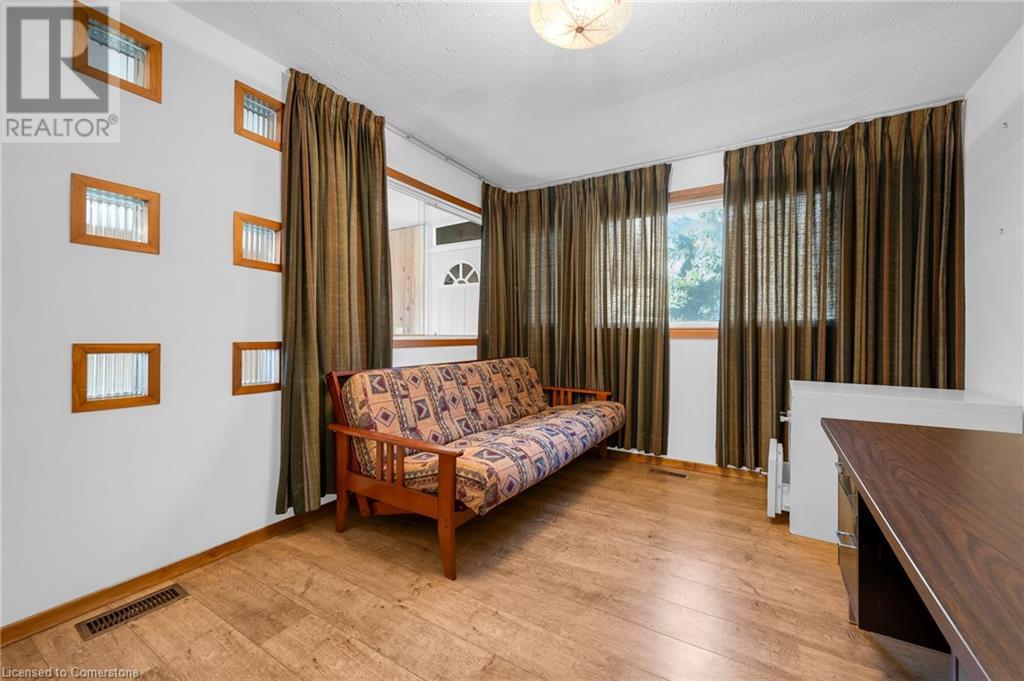 Photo 11 of 3762 3766 Greenlane Road, Beamsville ON