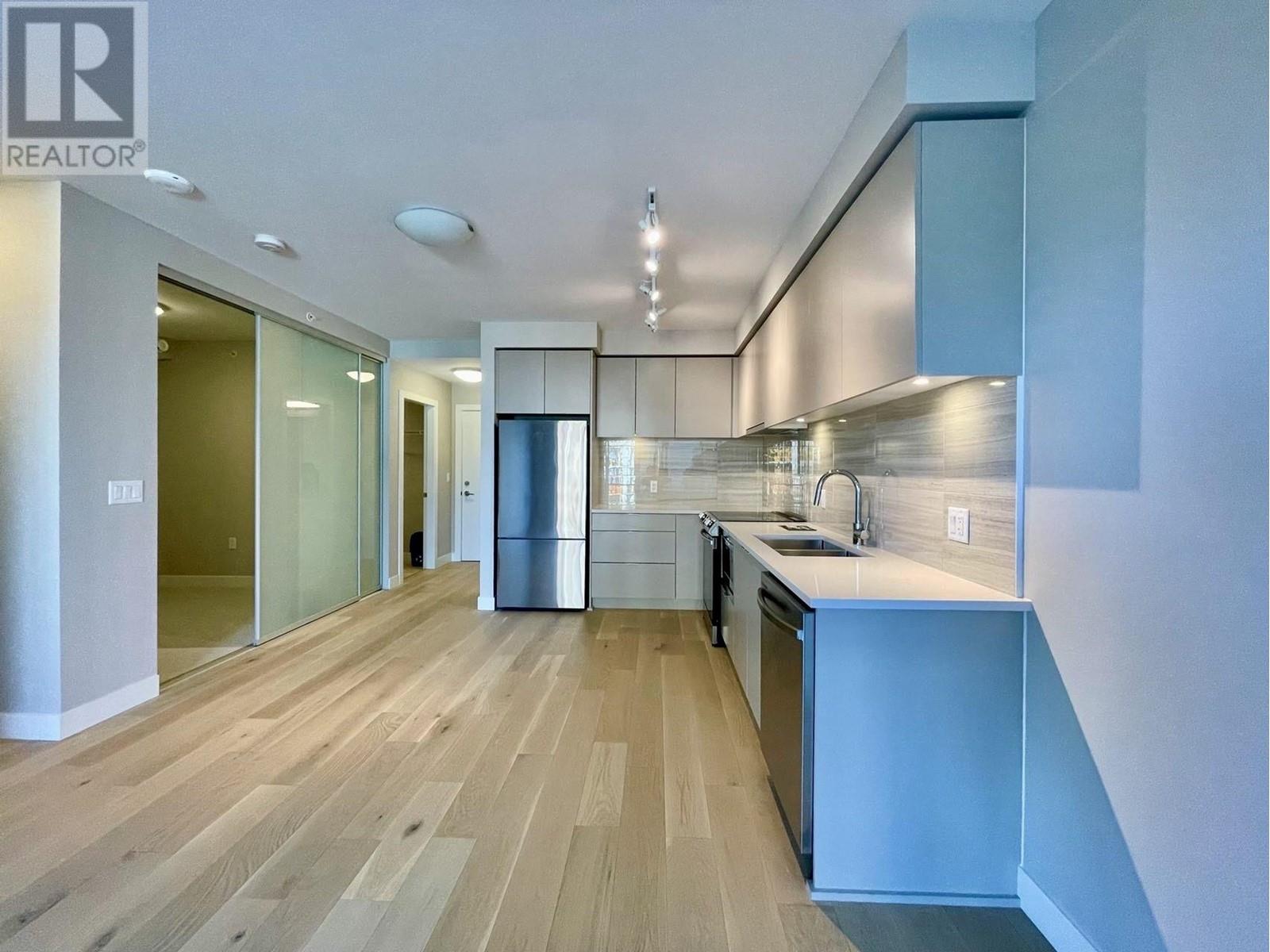 807 8725 UNIVERSITY CRESCENT, Burnaby real estate listing R2922129