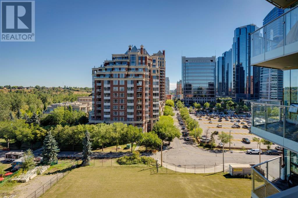 Single Family House High rise for Sale in    Avenue SW Eau Claire Calgary 