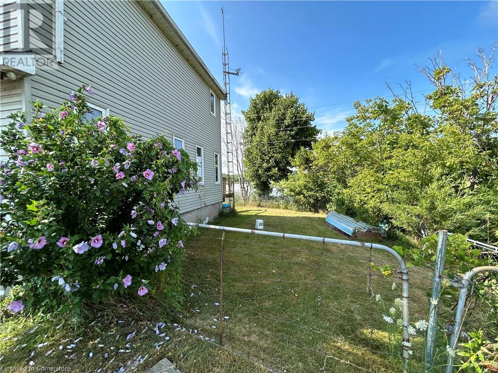 Photo 12 of 1407 Lakeshore Road, Selkirk ON