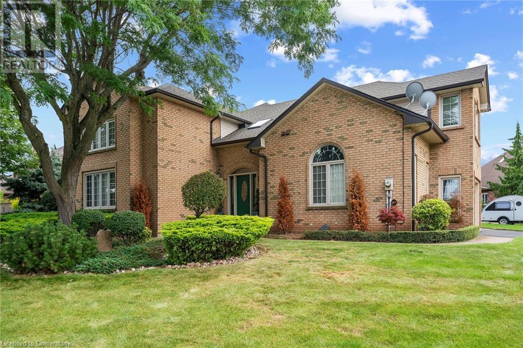 Photo 33 of 3 Shoreline Crescent, Grimsby ON