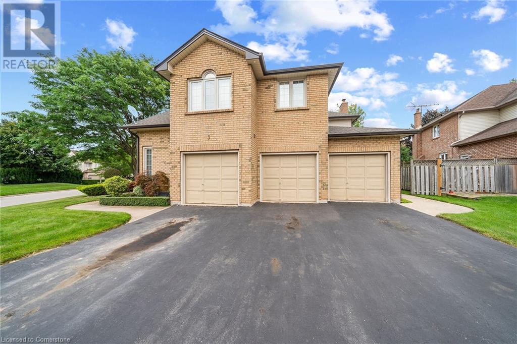 Photo 32 of 3 Shoreline Crescent, Grimsby ON
