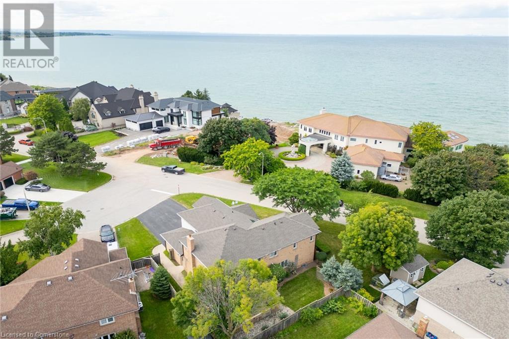 Photo 28 of 3 Shoreline Crescent, Grimsby ON