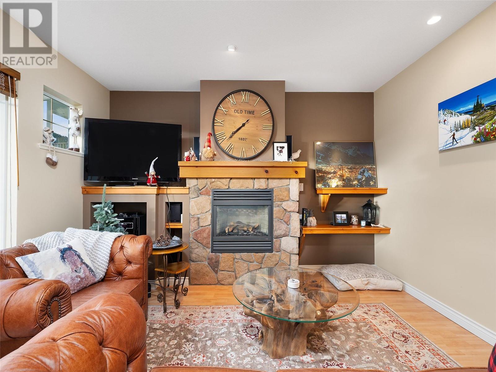 415 Silver Queen Road Unit# 2, Silver Star