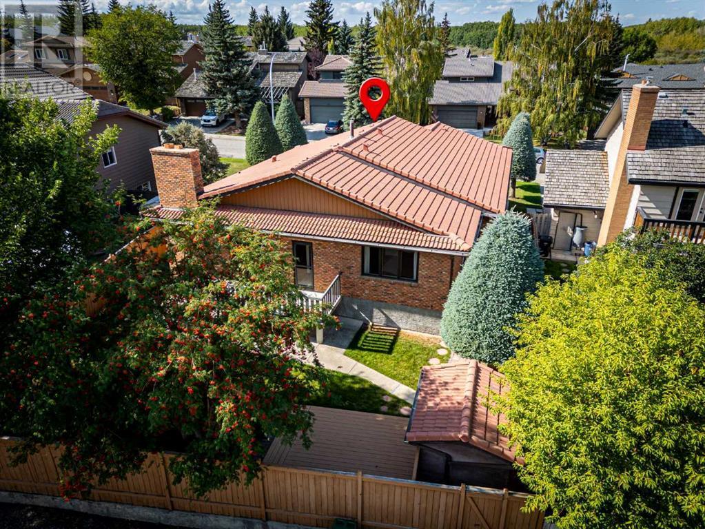 Single Family House Bungalow for Sale in  Oakmount Way SW Oakridge Calgary 