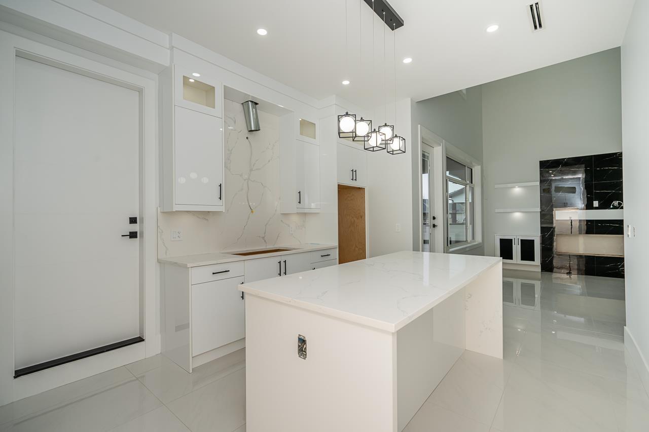 2575 TERMINAL COURT, Abbotsford real estate listing R2925655