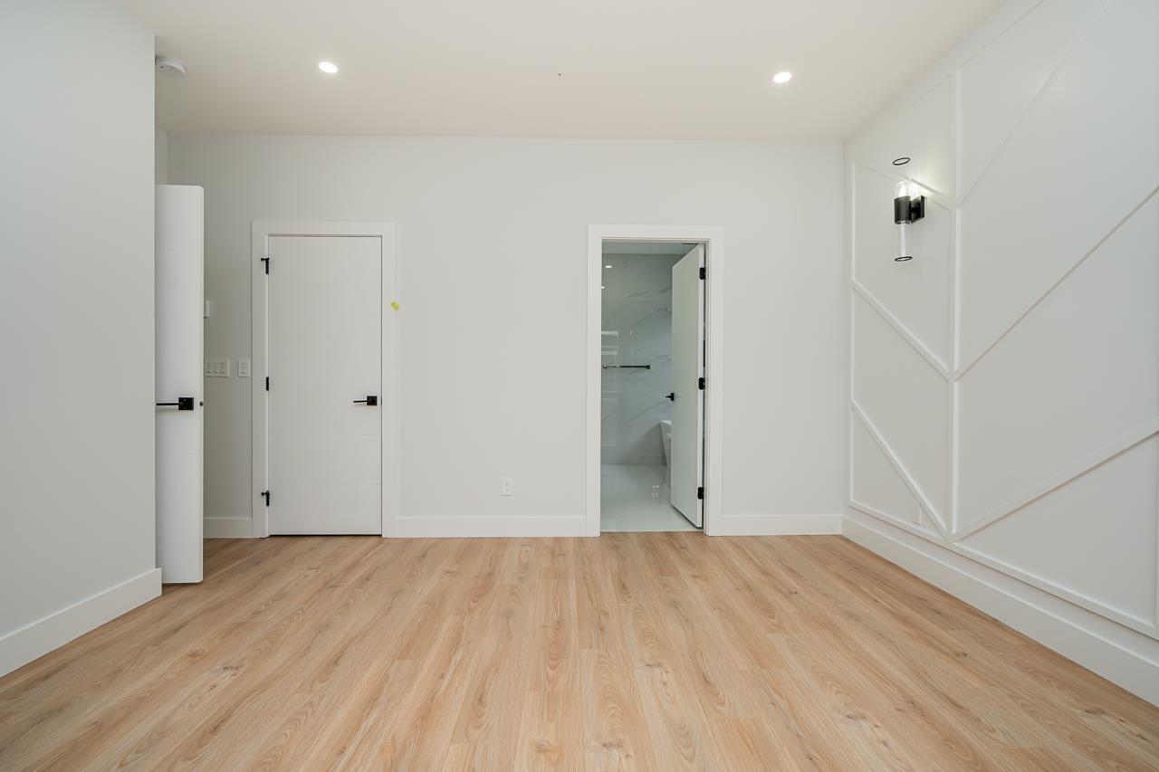 2575 TERMINAL COURT, Abbotsford real estate listing R2925655