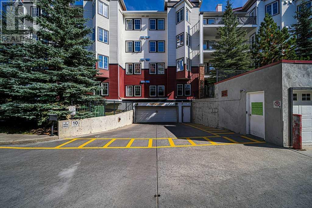 Single Family House Low rise for Sale in   Royal Oak Plaza NW Royal Oak Calgary 