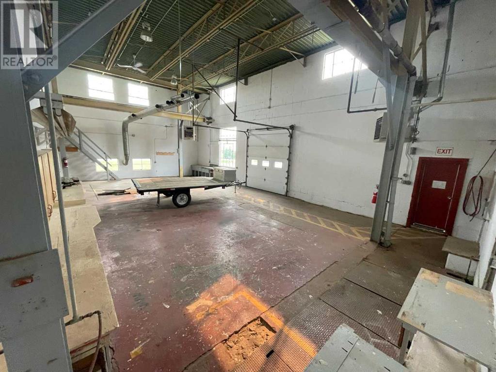 Photo 11 of 10416 10516 101 Avenue, Fairview AB