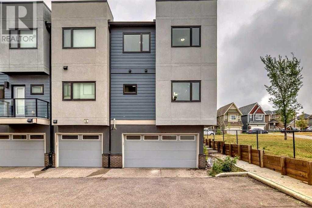 Single Family House for Sale in   Sherwood Square NW Sherwood Calgary 